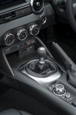 Mazda MX-5 Convertible Sport Tech 2020 года (UK)
